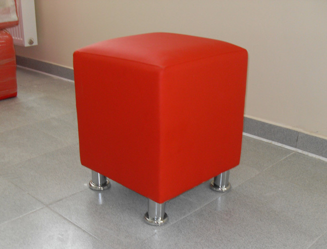 Банкетки и пуфики различные по дизайну и размеру